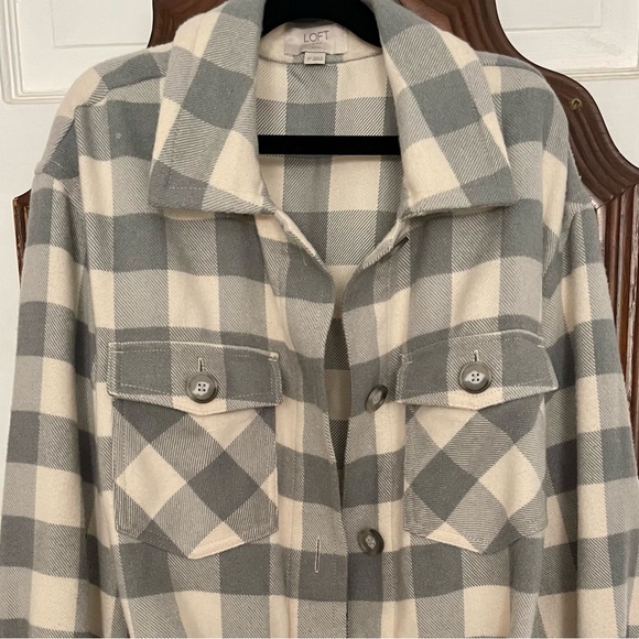 Gray and Cream Plaid Loft Outlet Flannel Shacket - Picture 4 of 7